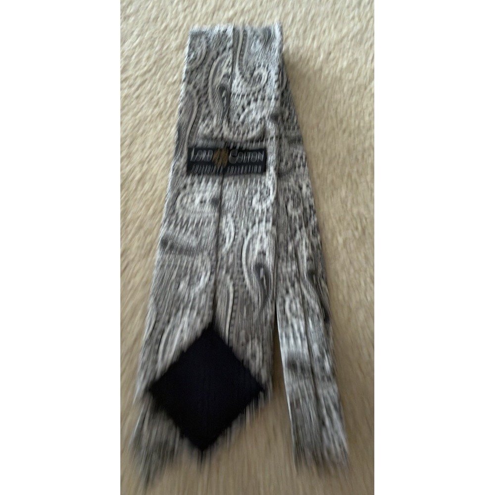 Lord R Colton Collegiate Collection Men's Paisley Tie Black White Gray Necktie - Picture 2 of 3